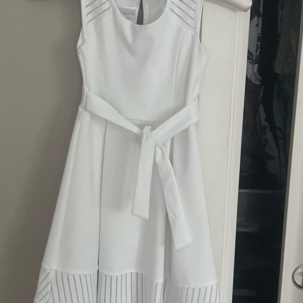 Iris & Ivy white dress size 7 for girls.